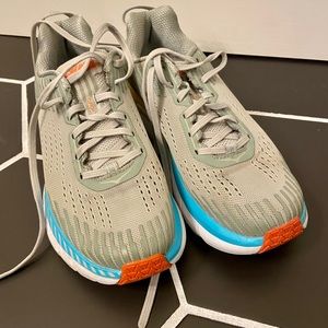 Hoka Clifton 5